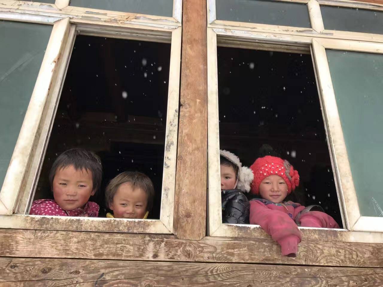 南宁许畅商务信息服务有限公司公益回顾丨家国同欢月同圆 温暖满载甘孜州(图9) 南宁许畅商务信息服务有限公司公益回顾丨家国同欢月同圆 温暖满载甘孜州(图9)